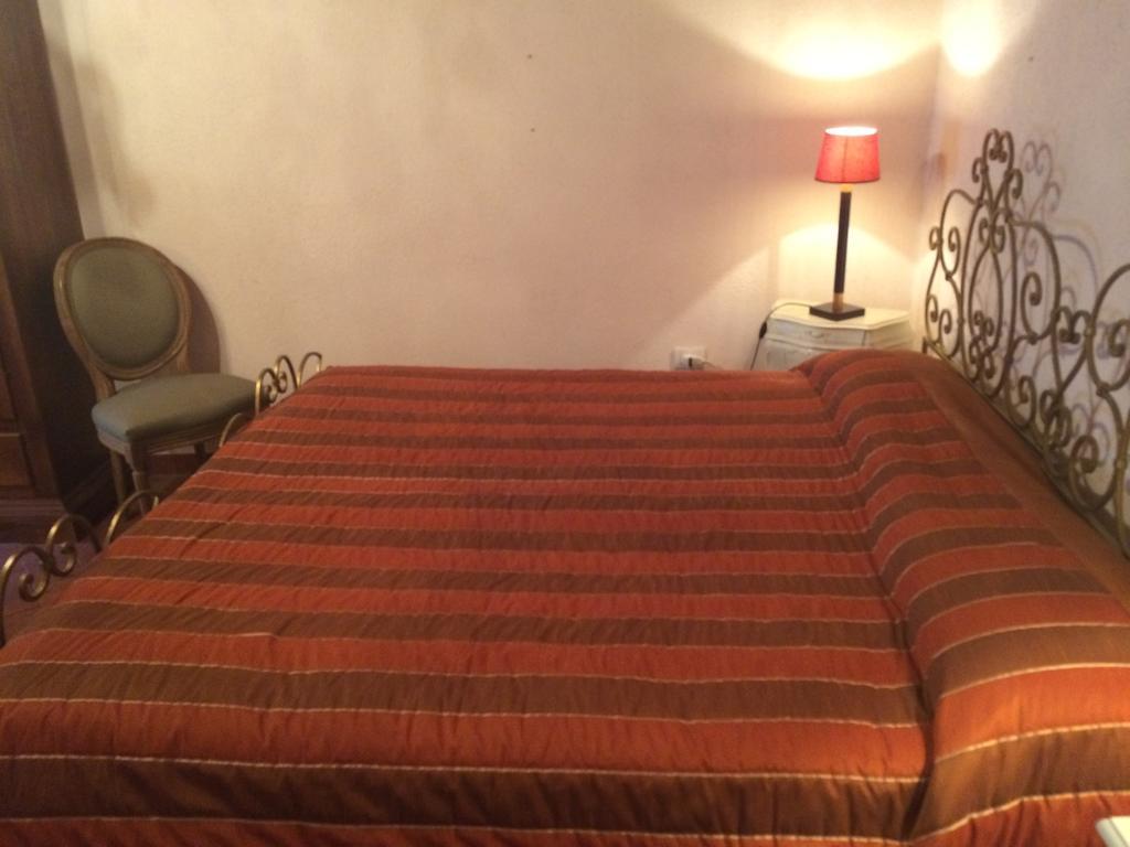 La Piazzetta Toscana B&B Campiglia Marittima Rom bilde